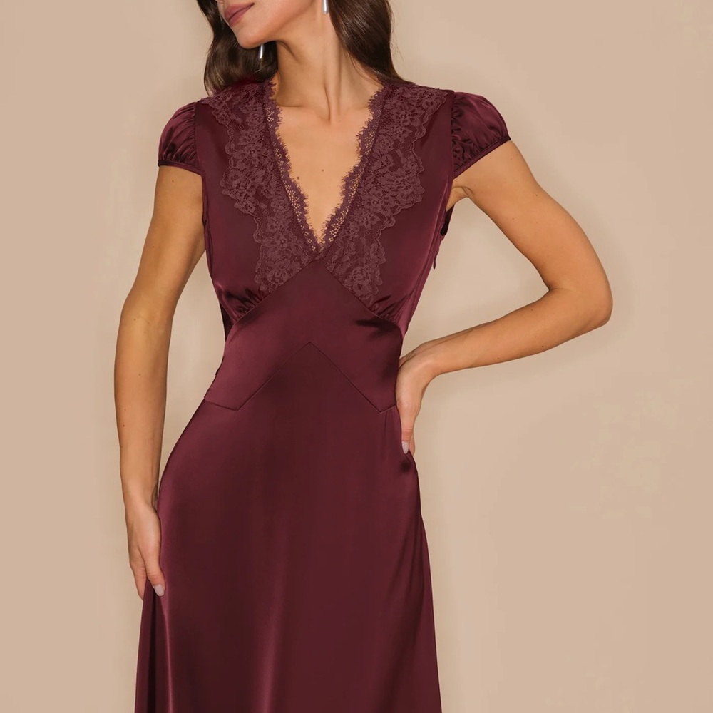 Rihoas Wine Red V Neck Lace Maxi Dress - Picture 2 of 8